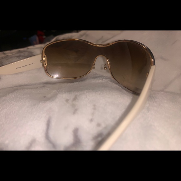REAL Prada Sunglasses - Picture 2 of 6